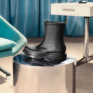 最新登場：1460雨靴